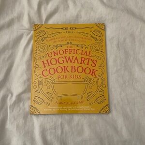 The Unofficial Hogwarts Cookbook for Kids
